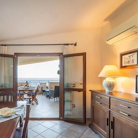 Locazione Turistica Casa Paradiso 칼라고노네
