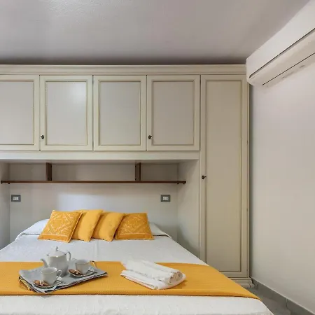 Locazione Turistica Casa Paradiso 칼라고노네