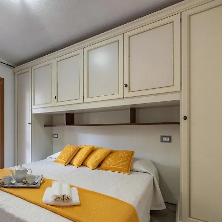 Locazione Turistica Casa Paradiso 아파트
