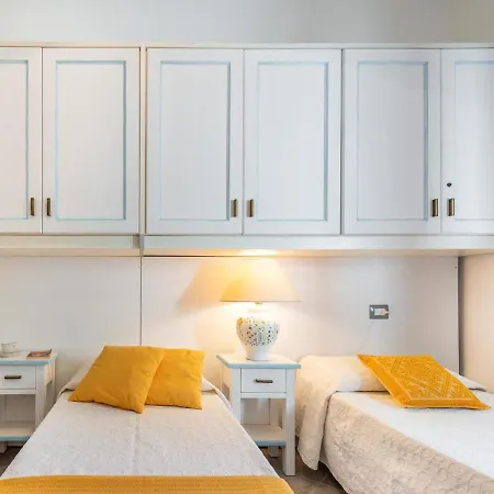 Locazione Turistica Casa Paradiso 아파트